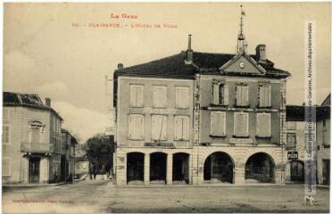 Le Gers. 66. Plaisance : l'Hôtel de Ville. - Toulouse : phototypie Labouche frères, [entre 1905 et 1925]. - Carte postale