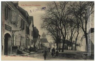 Les Basses-Pyrénées. 429. Orthez : la petite placette. - Toulouse : phototypie Labouche frères, [entre 1905 et 1937], tampon d'édition du 19 décembre 1917. - Carte postale