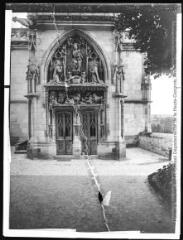 Amboise : porte de la chapelle Saint-Hubert. - 23 juin 1910. - Photographie