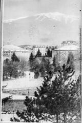 [Lourdes : rotonde du panorama de Notre-Dame de Lourdes]. - Toulouse : maison Labouche frères, [entre 1900 et 1940]. - Photographie