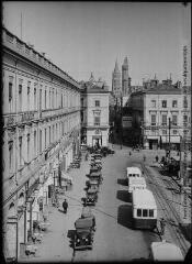 [Toulouse : arcades du Capitole, clochers du Taur et de Saint-Sernin]. - Toulouse : édition Labouche frères, [entre 1920 et 1950]. - Photographie