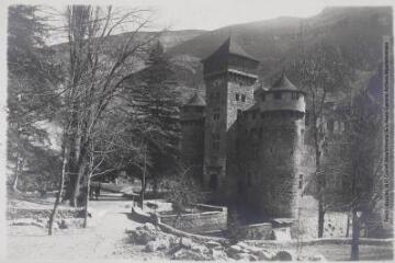 [Gorges du Tarn : château de la Caze]. - Toulouse : maison Labouche frères, [entre 1900 et 1920]. - Photographie