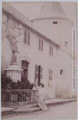 Basses-Pyrénées. Vieux logis à Nay. - Toulouse : maison Labouche frères, [entre 1900 et 1940]. - Photographie
