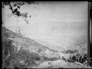 Foix : vue prise de la montée au Pech de Foix. - août-septembre 1933.