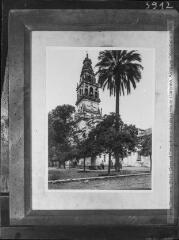 [Andalousie : Cordoue : clocher de la mosquée-cathédrale] / cliché Boussagol ?. - [années 1930-1940].