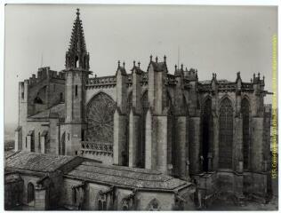 Carcassonne (Aude) : église Saint-Nazaire : ensemble sud-est / J.-E. Auclair photogr. - [entre 1920 et 1950]. - Photographie