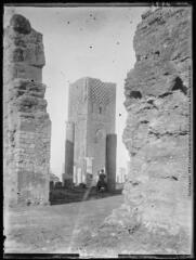 [Maroc, Rabat : la tour Hassan]. - [1919-1920].