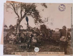 Une photographie de l'artillerie en action / photographie France Presse Voir, Paris. - 3 octobre 1939. - Photographie