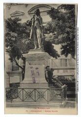 Le Roussillon. 75. Perpignan : statue Rigaud. - Toulouse : phototypie Labouche frères, marque LF au recto, [1909], tampons d'édition des 3 avril 1917 et 6 juillet 1919. - Carte postale