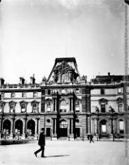 Boîte 239. Paris : ses monuments, l'exposition universelle. - 1900. - Photographies.