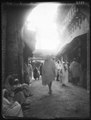 [Maroc, Fès : rue des anciens horlogers]. - [1919-1920].
