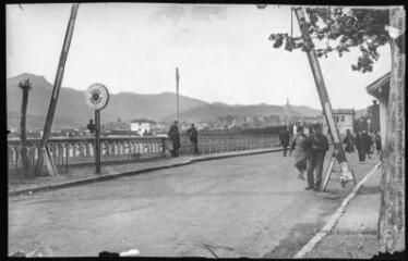 La Côte basque. 1503. Hendaye : le pont international. - Toulouse : éditions Pyrénées-Océan, Labouche frères, [entre 1937 et 1950]. - 3 cartes postales