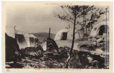 Les Pyrénées-Orientales. 1140. Enveitg : camp de vacances des garçons. - Toulouse : phototypie Labouche frères, marque LF, [entre 1923 et 1937]. - Carte postale