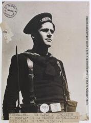 Barcelone : un marin du croiseur "Libertad" de la flotte républicaine / photographie du service espagnol d'information. - [avant le 29 mars 1938]. - Photographie