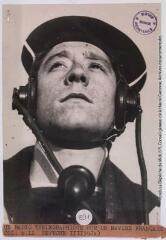 Un radio télégraphiste sur un navire français / photographie S.A.F.A.R.A., Paris [copyright BNF]. - [avant le 11 novembre 1939]. - Photographie