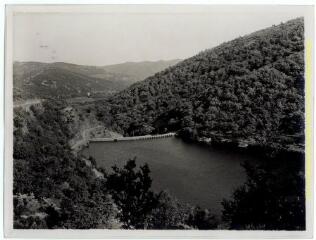 Combes (Hérault) : barrage de la Biconque / J.-E. Auclair photogr. - [entre 1920 et 1950]. - Photographie
