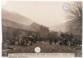 Les réfugiés espagnols au camp de Marignac. - 3 mars 1938. - Photographie