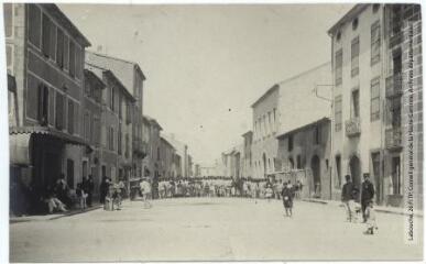L'Aude. 476. La Nouvelle [Port-la-Nouvelle] : Grand'rue. - Toulouse : maison Labouche frères, [entre 1900 et 1940]. - Photographie