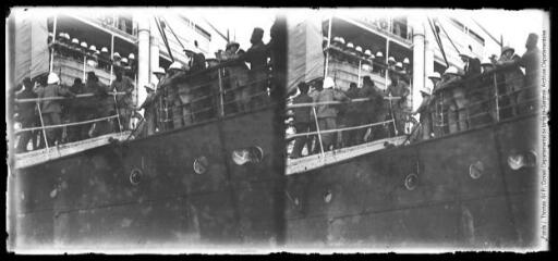 110. Dakar (Sénégal). Le paquebot l'"Europe" fait escale à Dakar. En route vers Conakry. - 1er décembre 1922