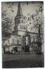 La Haute-Garonne. 866. Rieumes : l'église / [photographie Henri Jansou (1874-1966)]. - Toulouse : phototypie Labouche frères, marque LF au verso, [1917], tampon d'édition du 13 février 1918. - Carte postale