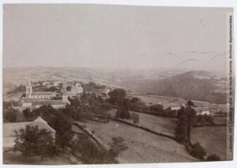 Les Hautes-Pyrénées. Environ de Capvern-les-Bains. Panorama de Mauvezin et ses montagnes de l'Ariège. - Toulouse : maison Labouche frères, [entre 1900 et 1920]. - Photographie