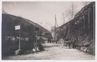 Les Hautes-Pyrénées. 1319. Vallée de Campan : entrée de la vallée de Lesponne / photographie Henri Jansou (1874-1966). - Toulouse : maison Labouche frères, [entre 1900 et 1940]. - Photographie