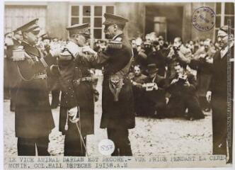 Le vice amiral Darlan est décoré : vue prise pendant la cérémonie / photographie Interpress, Paris. - 12 janvier 1938. - Photographie