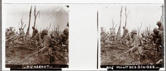 216. Mont des Singes : à l'assaut, [entre 1914 et 1918]. - Photographie
