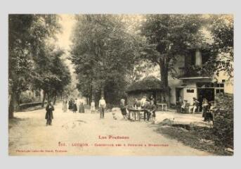 Les Pyrénées. 252. [Montauban-de-]Luchon : carrefour des 4 chemins à Montauban. - Toulouse : Labouche frères, marque LF, [entre 1905 et 1908]. - Carte postale