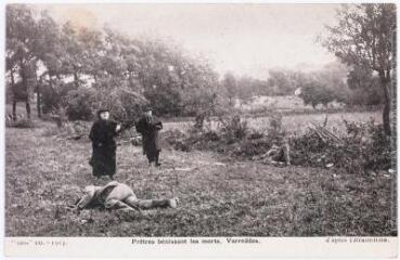 XXI. 1914. Prêtres bénissant les morts : Varreddes / d'après l'Illustration. - [Londres] : Geo [W. Jones], [entre 1914 et 1918]. - Carte postale