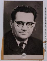 Un récent portrait de M. Doriot, député de la Seine / photographie France-Presse, Paris. - 22 avril 1936. - Photographie