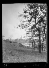 Bayonne : vue prise depuis la rive droite de l'Adour vers le sud. - mai 1930.
