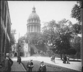 Notre-Dame de Boulogne et porte de Calais. 31 mai 1909.