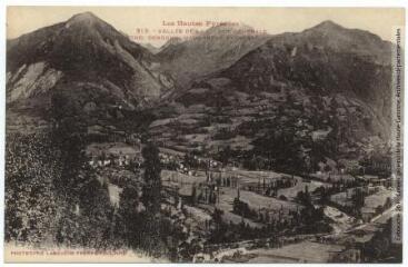 Les Hautes-Pyrénées. 313. Vallée de Luz : vue générale. Au fond, Bergons, Maucapéra et mont Lacoste [montagne de la Coste]. - Toulouse : phototypie Labouche frères, [entre 1918 et 1937]. - Carte postale