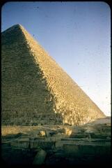 6162-6222. Le Caire : la ville et son patrimoine. 6223-6252. Site de Gizeh : sphynx, pyramides, désert et vallée du Nil.