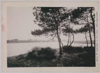 1337. Environs de Biarritz : le lac d'Hosségor [Hossegor] chanté par les poètes. - Toulouse : phototypie Labouche frères, [entre 1905 et 1937]. - Carte postale