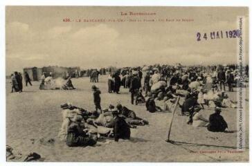 Le Roussillon. 436. Le Barcarès (Pyr.-Or.) : sur la plage : un bain de soleil. - Toulouse : phototypie Labouche frères, marque LF au recto, [1918], tampon d'édition du 24 mai 1924. - Carte postale