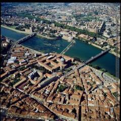 Toulouse : quartier du Capitole : vue générale du quartier. - septembre 1984. - Photographie