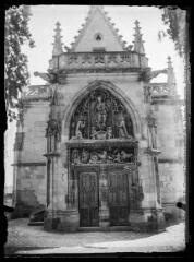 Amboise : porte de la chapelle Saint-Hubert. - [23 juin 1910]. - Photographie