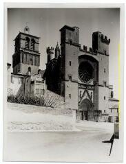 Béziers (Hérault) : cathédrale Saint-Nazaire (ensemble sud-ouest) / J.-E. Auclair photogr. - [entre 1920 et 1950]. - Photographie