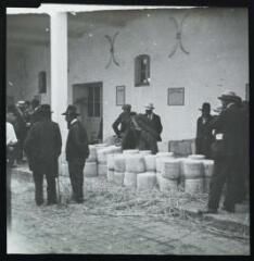 Aurillac (Cantal). Halle aux fromages. - [entre 1905 et 1925]. - Photographie