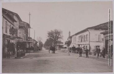 Tarn-et-Garonne. 398. Albias près Montauban : route de Montauban. - Toulouse : maison Labouche frères, [entre 1900 et 1940]. - Photographie