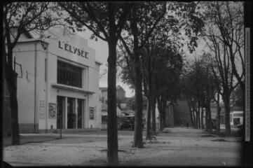 [Limoux : allée des Marronniers : cinéma L'Elysée]. - Toulouse : édition Labouche frères, [entre 1931 et 1950]. - Photographie