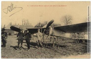 5. L'aviateur Morin devant son aéroplane Blériot / [cliché Ed. Jacques]. - Toulouse : phototypie Labouche frères, marque LF au verso, [1911]. - Carte postale