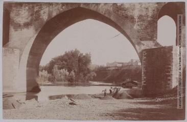 Le Tarn-et-Garonne. 204. Montauban : sous le pont / [photographie Amédée Trantoul (1837-1910)]. - Toulouse : phototypie Labouche frères, [entre 1905 et 1925]. - Carte postale
