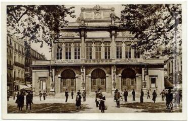 4. Béziers : le théâtre municipal. - Toulouse : édition Pyrénées-Océan, Labouche frères, marque Elfe, [entre 1937 et 1950]. - Carte postale