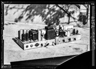 [Montages électriques, transformateurs, postes de radio]. - [années 1940].