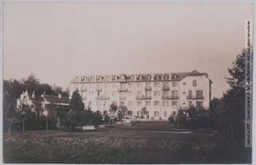Pau : le Hameau : maison de repos pour nerveux, dyspeptiques, convalescents, etc. - Toulouse : maison Labouche frères, [entre 1900 et 1940]. - Photographie