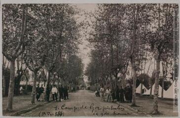 Les Hautes-Pyrénées. 886. 1. Camp de Ger, près Tarbes : la grande avenue / [photographie Henri Jansou (1874-1966)]. - Toulouse : phototypie Labouche frères, [entre 1905 et 1918]. - Carte postale