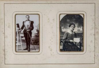 1 vue  - Deux portraits : à gauche, homme en pied en uniforme de cuirassier (Marcel Ferrère), à droite, femme assise tenant un livret. (ouvre la visionneuse)